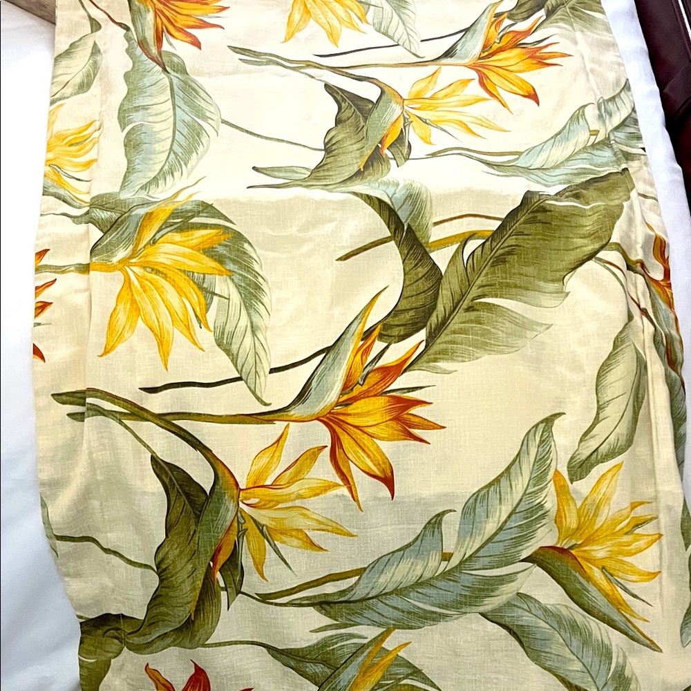 Tommy Bahama set of 2 king size bird of paradise 100% cotton pillow shams